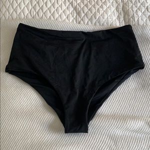 Bitsy cut bikini bottom